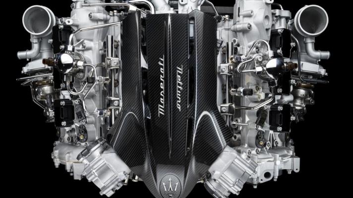 La Maserati apre le porte del nuovo reparto in cui nella storica fabbrica di Modena viene assemblato il motore Nettuno, il cuore della supercar Maserati MC20 e delle prossime vetture ad alte prestazioni prodotte dal Tridente