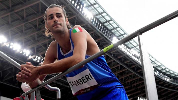 Gianmarco Tamberi si qualifica per la finale del salto in alto alle Olimpiadi di Tokyo 2020, ma non è contento della sua prestazione. Ascolta le sue parole ai nostri microfoni