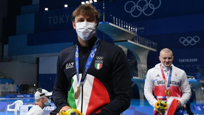 Nella gara dei 100 metri rana maschili alle Olimpiadi di Tokyo 2020, Nicolò Martinenghi ottiene il terzo posto, conquistando la medaglia di bronzo. Ecco le sue parole