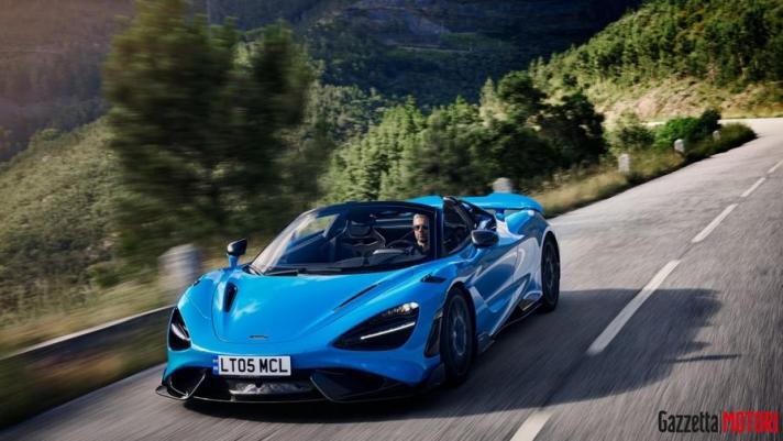 La scoperta più potente nella storia McLaren verrà prodotta in 765 esemplari, come la coupé con cui condivide il motore V8 4.0 litri da 765 Cv. Il prezzo parte da 378.500 euro