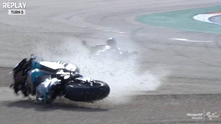 Nelle Libere 1 del GP di Aragon, scivolata di Valentino Rossi, alla curva 5, senza conseguenze fisiche.