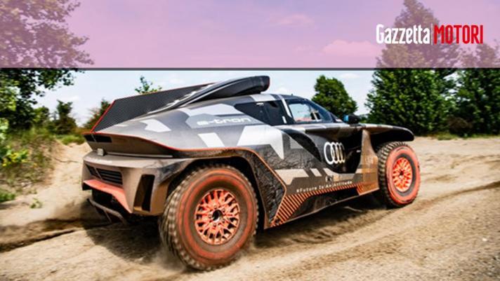 Dopo essere stato il primo costruttore a vincere la 24 Ore di Le Mans con un veicolo elettrificato, Audi vuole ripetersi alla Dakar 2022 con la RSQ e-tron