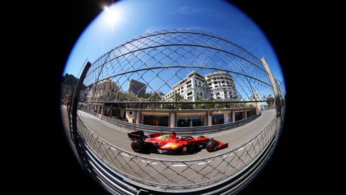 Il video del miglior giro di Charles Leclerc sulla Ferrari SF21 durante le FP2 del GP Monaco a Montecarlo. Le rosse del monegasco e di Carlos Sainz davanti a tutti nella seconda sessione di Libere