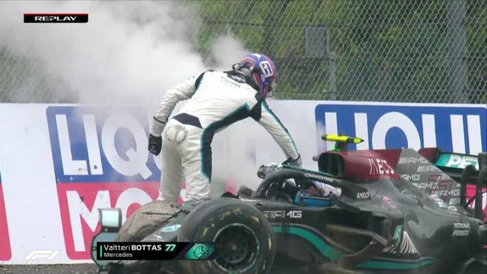 Guarda lo scontro in pista tra il finlandese della Mercedes e il britannico della Williams