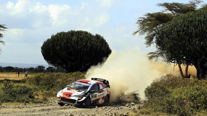 Thierry Neuville si ritira all’alba della giornata finale, il campione del mondo 2020 conquista il rally africano: ecco i momenti più spettacolari della corsa con la doppietta Toyota