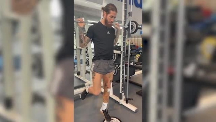 Sergio Ramos in palestra: il capitano del Real Madrid, operato al menisco interno del ginocchio sinistro, sta raccontando sui social gli allenamenti quotidiani