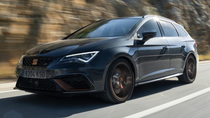 Ecco come è fatta l’ultima Cupra con la S di Seat sulla calandra. Una familiare comoda in autostrada, una sportiva vera tra le curve