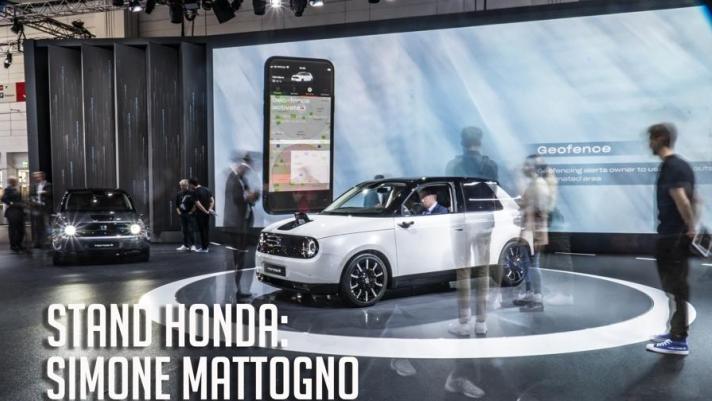 Il direttore di Honda Italia Simone Mattogno risponde alle nostre domande sui nuovi modelli elettrici di Honda