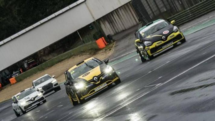 A Franciacorta sono stati premiati i protagonisti della Clio Cup Press League 2019, il campionato riservato ai giornalisti automotive che si disputa negli stessi appuntamenti del monomarca Renault Clio Cup Italia.