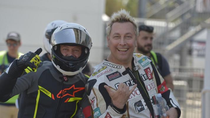 Moto Guzzi V7 in pista a Magione per la terza gare del trofeo Fastendurance 2019