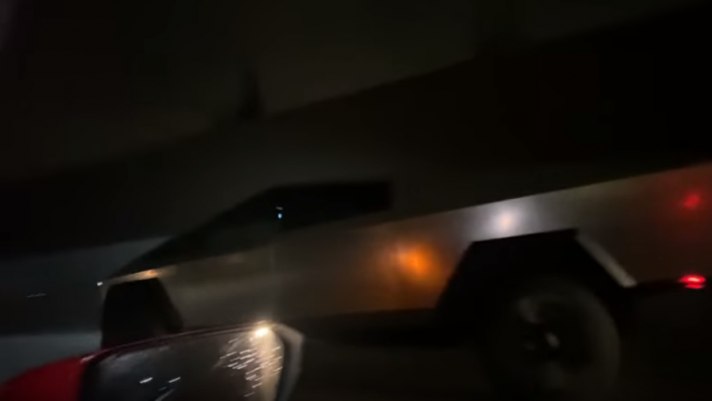 La nuova produzione di Tesla per le strade di Los Angeles: velocità e nessun rumore