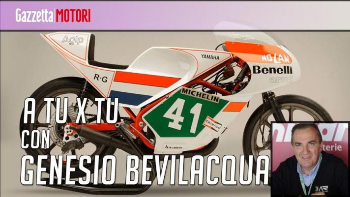 Ci affacciamo con Genesio Bevilacqua nel suo splendido garage, con le 2 ruote italiane che hanno fatto la storia, e le commentiamo con il campione del mondo Mario Lega.