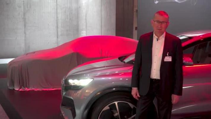 Il responsabile dello sviluppo di Audi, Ulrich Widmann spiega le piattaforme elettriche della casa tedesca