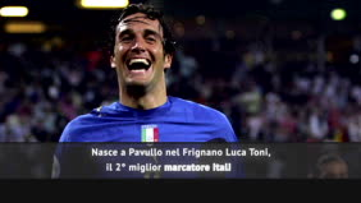 Oggi il compleanno del goleador dei record della Fiorentina. Dopo Angelillo  Luca Toni il miglior italiano per numero di gol segnati in serie A