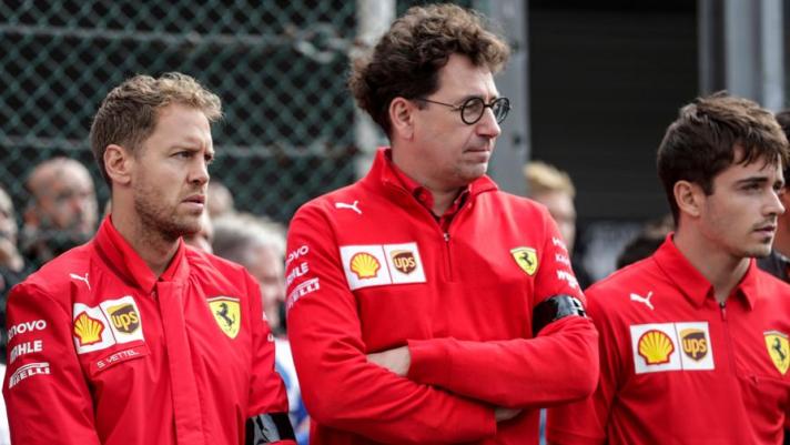 Disastro Ferrari nel secondo Gran Premio della stagione: Leclerc azzarda un sorpasso su Vettel nel primo giro e costringe al ritiro entrambi. Il commento di Andrea Cremonesi, in studio con Giacomo Detomaso.