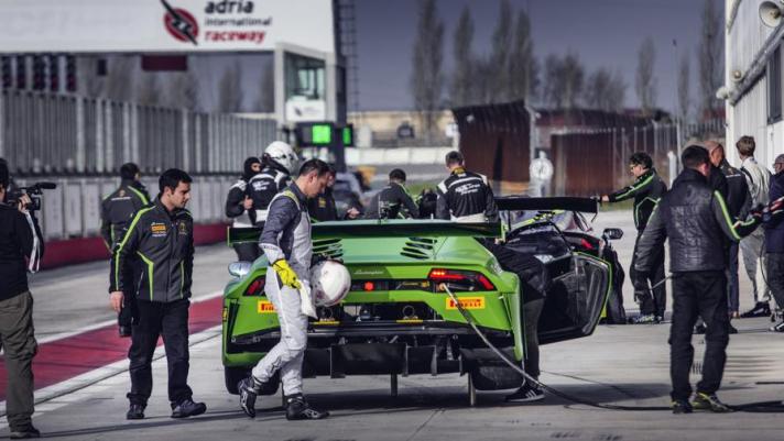 Il video teaser della prova in pista della Lamborghini Huracan Evo GT3, auto dominatrice del campionato europeo Blancpain 2019