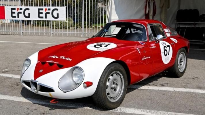 La berlinetta italiana prodotta nel 1963 con motore 1,6 litri da 175 Cv e peso di appena 650 kg ha partecipato all’evento organizzato all’Autodromo di Monza da Peter Auto