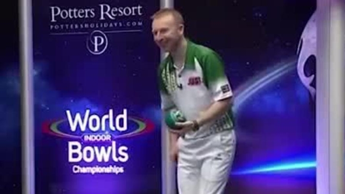 Al World Indoor Bowls Championship, il campionato mondiale della versione britannica delle bocce, Nick Brett è riuscito in un'impresa che sembrava impossibile