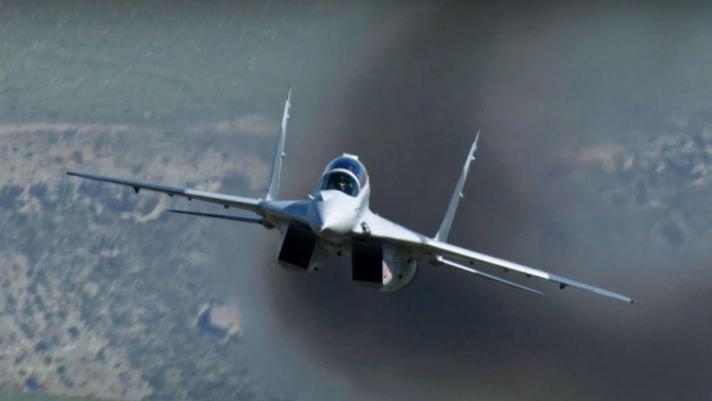 Il miliardario americano, fondatore della Draken International, ha acquistato un caccia ex sovietico come aereo personale: il MiG-29 Fulcrum è in grado di superare Mach 2 ed è capace di straordinarie acrobazie