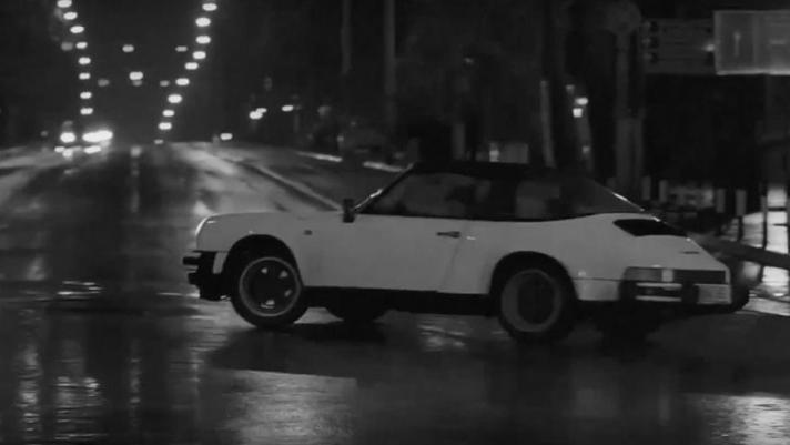 Il docu-film racconta la storia di Vladimir Vasiljevi, un ladro di auto che nel 1979 si prese gioco della polizia yugoslava a bordo di una Porsche 911 rubata