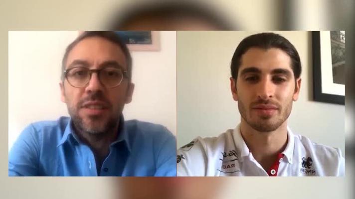 Il pilota dell'Alfa Romeo, in diretta Instagram con il nostro Luigi Perna, parla dei suoi colleghi raccontando cos'è che li distingue e li rende campioni.
