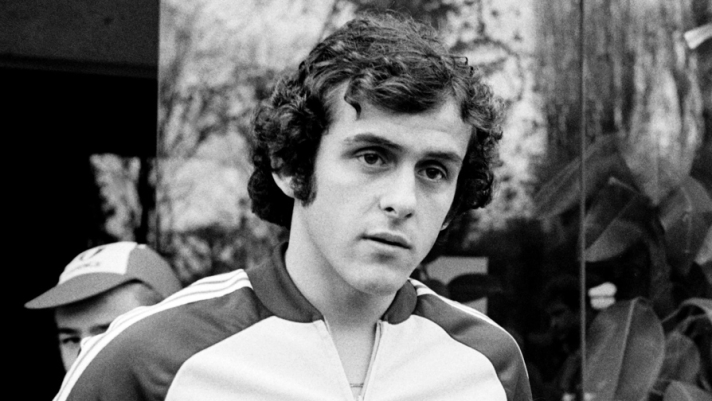 La leggenda juventina Michel Platini faceva il suo esordio con il Nancy nella gara contro il Nimes il 2 maggio 1973