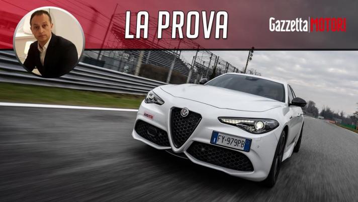Tutti i segreti della nuova Alfa Romeo Giulia Veloce TI nella nostra prova sulla pista di Monza con un tester d'eccezione: il campione di rally Franco Cunico