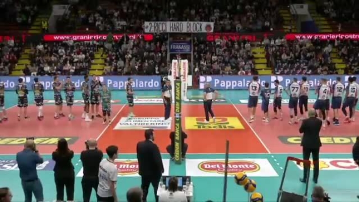 Con un Lanza travolgente, la Sir non si ferma pi. Vero Volley in difficolt