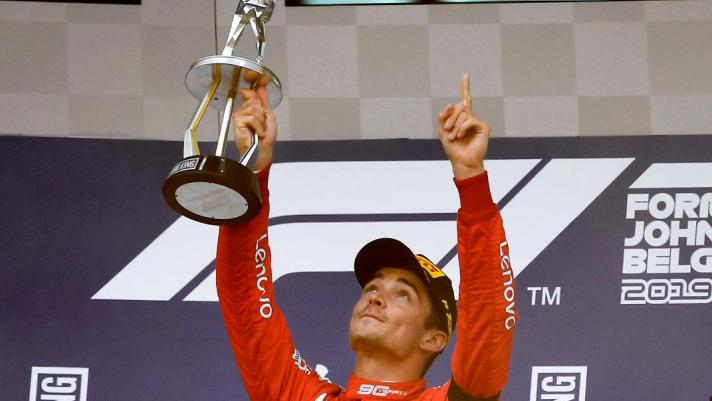 Charles Leclerc festeggia la vittoria a Spa nel 2019. Afp