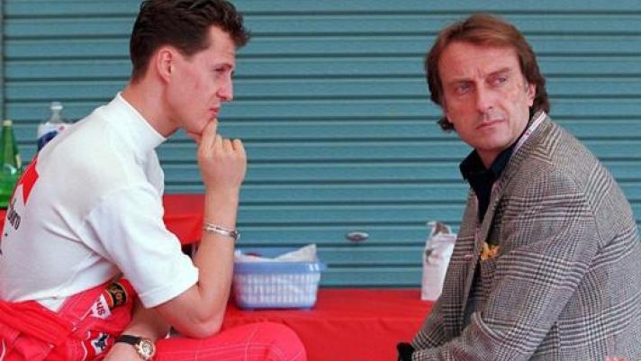 Luca Montezemolo, a destra con  Michael Schumacher, ai tempi della sua presidenza. Afp