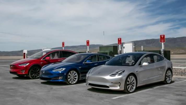 Il nuovo aggiornamento software aumenterà l’autonomia di Tesla Model X e Model S