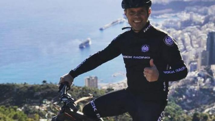 Loris Capirossi, 47 anni, in versione biker. Instagram