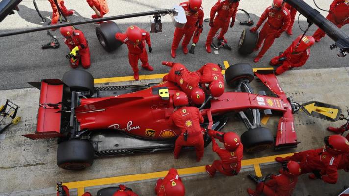 La Ferrari di Leclerc al box. LaPresse