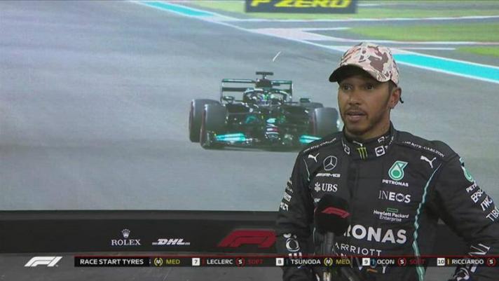 Le parole di Lewis Hamilton dopo le qualifiche del GP di Abu Dhabi, arrivato a 0.371 da Verstappen che ha dominato con velocità e strategia di squadra