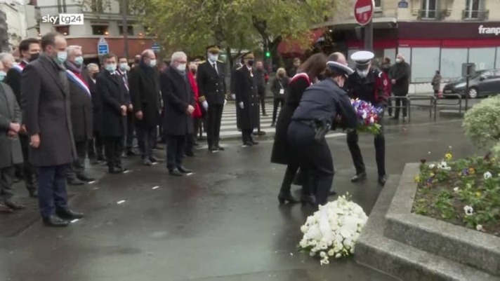 Sei anni fa, il 13 novembre 2015, l'attentato al Bataclan da parte dell'Isis. Oggi a Parigi la commemorazione delle 130 vittime