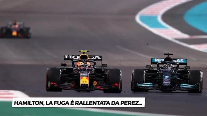 Checo Perez si conferma una seconda guida fenomenale, ingaggiando un duello con Hamilton che fa perdere all'inglese circa 5 secondi e riporta Verstappen in corsa. Ecco il foto racconto.
