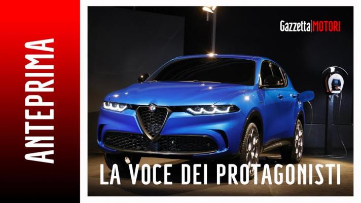 Il debutto dell'Alfa Romeo Tonale visto con gli occhi dei protagonisti che hanno reso possibile l'arrivo del nuovo Suv del Biscione. "Abbiamo voluto scrivere il futuro – le parole dell'ad di Alfa Romeo, Jean-Philippe Imparato –. Un'auto che rispetta il dna Alfa". Come dimostra, d'altronde, anche il design, ispirato alla storia Alfa Romeo e che Alejandro Mesonero, direttore del Centro Stile di Arese, definisce "3+3", per via dei gruppi ottici, sia all'anteriore che al posteriore. Ricchissimo il comparto tecnologico, sia per quanto riguarda la connettività, grazie ad Alexa, sia grazie al nuovo sistema criptato Nft, che, secondo Francesco Calcara, direttore marketing del Biscione, "assicurerà sempre il valore della vettura". Un'auto proiettata verso il futuro e su cui debutta il sistema ibrido plug-in, al fianco di motorizzazioni più tradizionali
