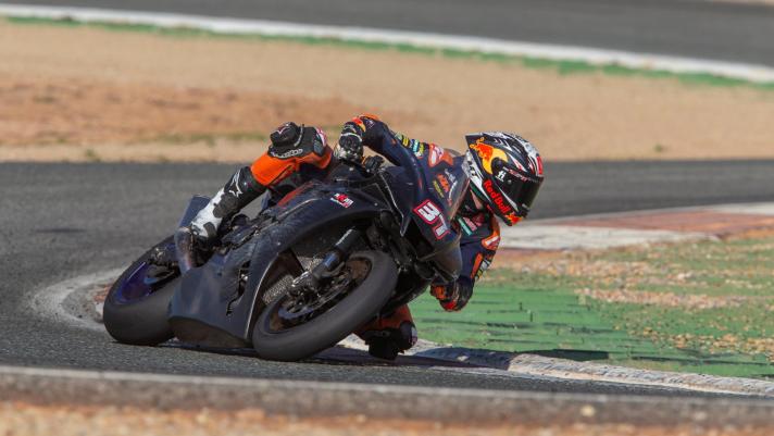 epa09687819 Spanish Moto2 rider Pedro Acosta in action during the Winter Testings in preparation for the 2022 season of the Moto2 World Championship in Cartagena, south-eastern Spain, 15 January 2022.  EPA/Marcial Guilen