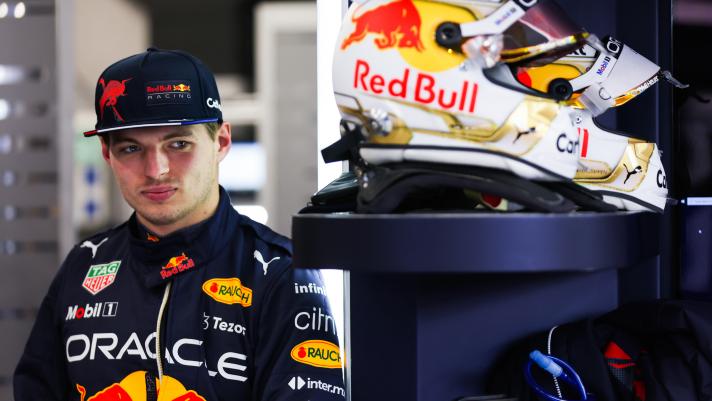 BARCELONA, SPAIN - FEBRUARY 25: Max Verstappen of the Netherlands and Oracle Red Bull Racing looks on in the garage during Day Three of F1 Testing at Circuit de Barcelona-Catalunya on February 25, 2022 in Barcelona, Spain. (Photo by Mark Thompson/Getty Images)