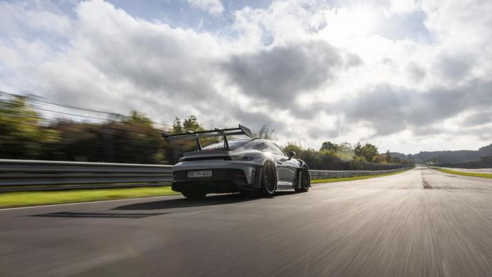 Porsche 911 GT3 RS, l'onboard del record al Nurburgring