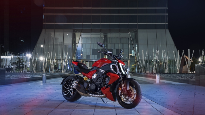 Ducati Diavel V4 2023: come è fatta la muscle cruiser