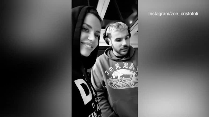 il rossonero si diverte a fare il dj