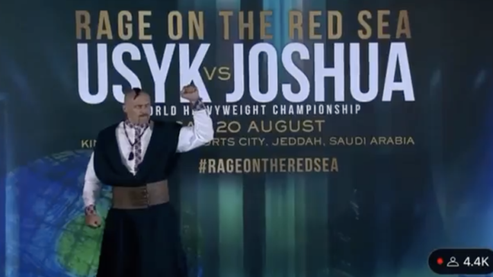 Sabato sul ring del Superdome di Gedda Oleksandr Usyk e Anthony Joshua si sfideranno ancora per i titoli mondiali Wba, Ibf e Wbo dei pesi massimi, dopo il match di Londra del settembre 2021 in cui l'ucraino detronizzò il britannico. Dopo il classico face-off, Usyk, vestito da cosacco, ha intonato "Oj u luzi červona kalyna", una canzone patriottica del suo Paese, divenuto vero e proprio inno della resistenza contro l'invasione russa.