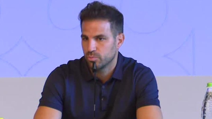 Campione d'Europa e del Mondo con la Spagna, a sorpresa nella prossima stagione Cesc Fabregas giocherà con il Como in Serie B. E non nasconde di avere ambizioni di successo. Guarda il video della sua presentazione