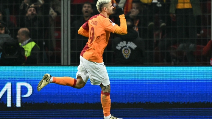 Galatasaray's Argentine forward #09 Mauro Icardi celebrates after scoring a goal during the UEFA Europa League round of 32 first leg football match between Galatasaray SK and AC Sparta Praha (Prague) at Ali Sami Yen Spor Kompleksi stadium in Istanbul on February 15, 2024. (Photo by OZAN KOSE / AFP)