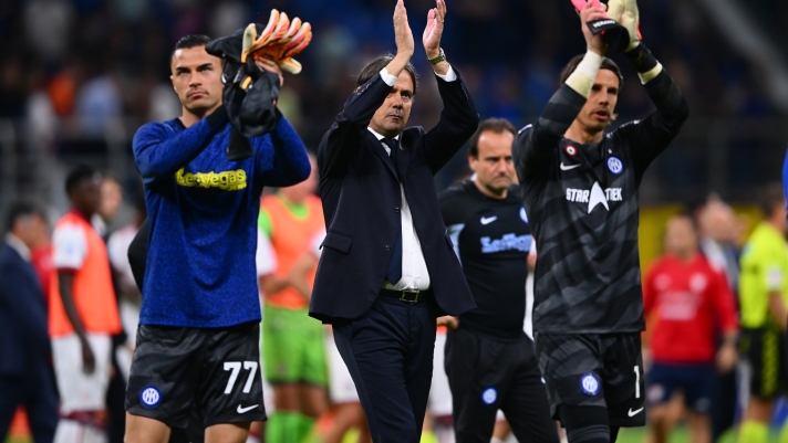 MILAN, ITALY - APRIL 14:  Head coach of FC Internazionale Simone Inzaghi reacts at the end of the Serie A TIM match between FC Internazionale and Cagliari at Stadio Giuseppe Meazza on April 14, 2024 in Milan, Italy. (Photo by Mattia Pistoia - Inter/Inter via Getty Images)