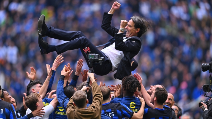MILAN, ITALY - APRIL 28:  Head coach of FC Internazionale Simone Inzaghi celebrates the victory of the Italian Championship at the end of the Serie A TIM match between FC Internazionale and Torino FC at Stadio Giuseppe Meazza on April 28, 2024 in Milan, Italy. (Photo by Mattia Pistoia - Inter/Inter via Getty Images) (Photo by Mattia Pistoia - Inter/Inter via Getty Images)