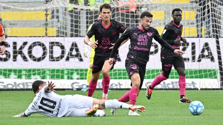 Spezia?s Salvatore Esposito fights for the ball during the Serie BKT soccer match between Spezia and Palermo at the Alberto Picco stadium in La Spezia, Italy - Wednesday, May 01, 2024 - Sport  Soccer (Photo by Tano Pecoraro/LaPresse)