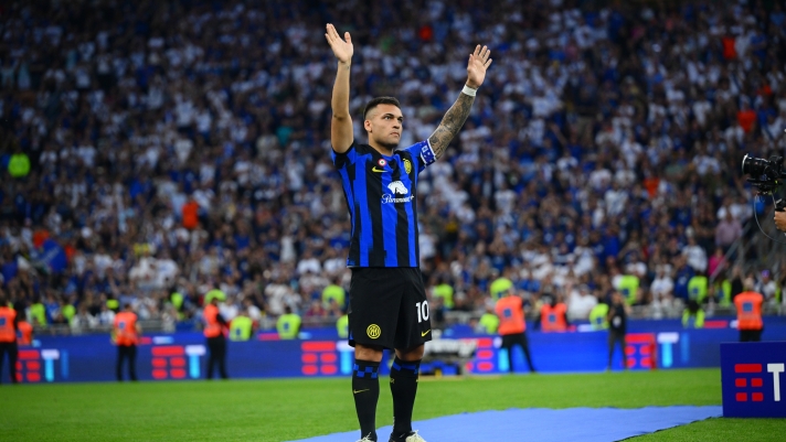 MILAN, ITALY - MAY 19: Lautaro Martinez of FC Internazionale celebrates winning the Serie A title and the 20th Scudetto after the Serie A TIM match between FC Internazionale and SS Lazio at Stadio Giuseppe Meazza on May 19, 2024 in Milan, Italy. (Photo by Mattia Pistoia - Inter/Inter via Getty Images)