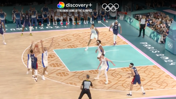 BEST MOMENT La tripla di Steph Curry che consegna l'oro del basket al Team USA (Discovery+)